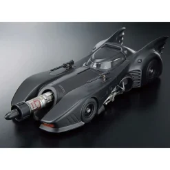 BATMAN - 1/35 SCALE MODEL KIT BATMOBILE BATMAN VER.