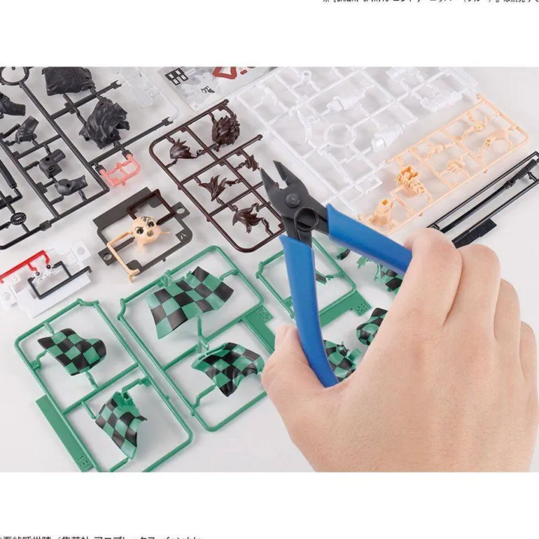 DEMON SLAYER - MODEL KIT KAMADO TANJIRO