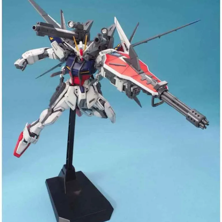 GUNDAM - MG 1/100 LUKAS'S STRIKE E & IWSP