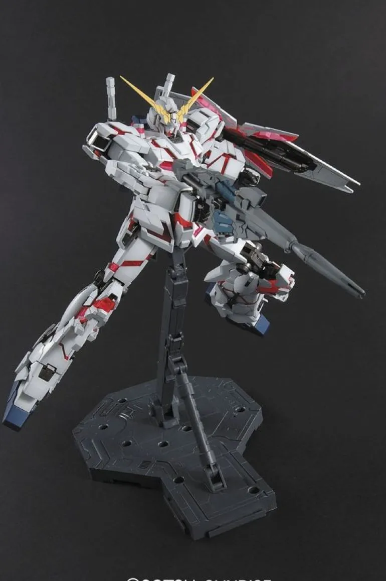 GUNDAM - MG 1/100 RX0 UNICORN GUNDAM SCREEN IMAGE (On Sale)