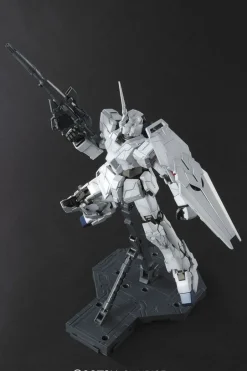 GUNDAM - MG 1/100 RX0 UNICORN GUNDAM SCREEN IMAGE (On Sale)