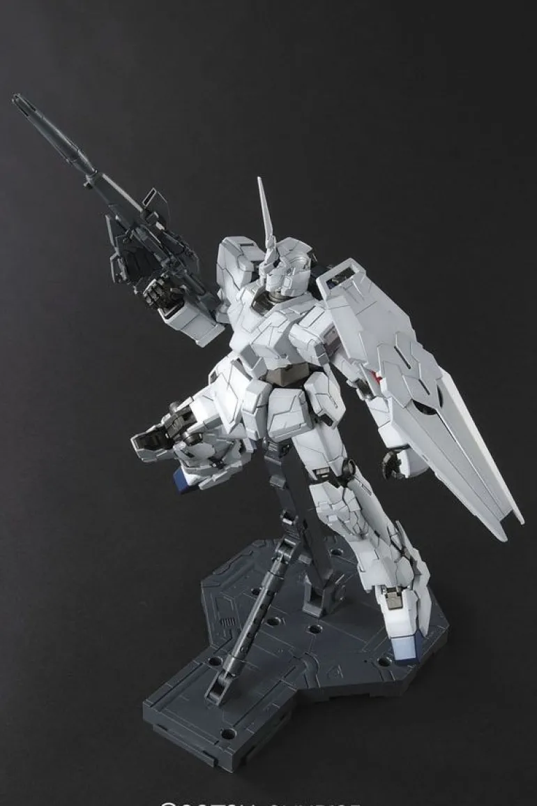 GUNDAM - MG 1/100 RX0 UNICORN GUNDAM SCREEN IMAGE (On Sale)