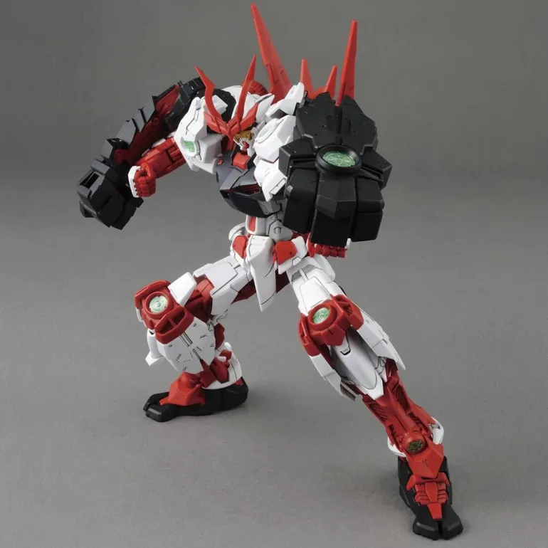 GUNDAM - MG 1/100 SENGOKU ASTRAY GUNDAM