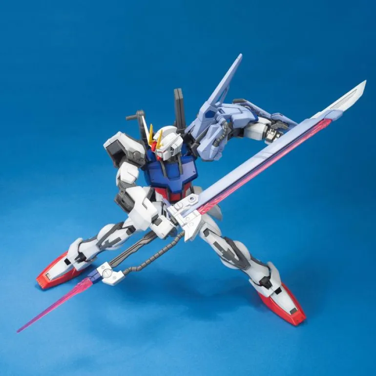 GUNDAM - MG 1/100 STRIKE GUNDAM LAUNCHER/SWORD