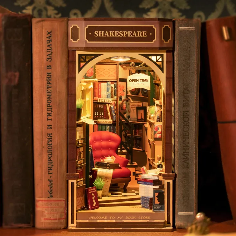 Robotime Rolife Bookstore DIY Book Nook Shelf Insert Kit TGB07