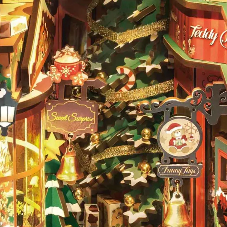 Robotime Rolife DIY Christmas Street Book Nook Shelf Insert TGC06