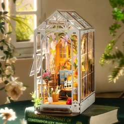 Robotime Rolife Holiday Garden House DIY Book Nook Shelf Insert TGB06