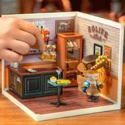 Robotime Rolife Leisurely Cheers Bar DIY Plastic Miniature House DW012