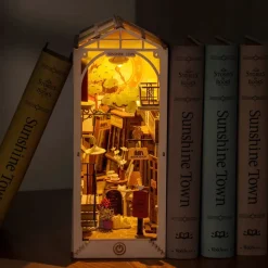 Robotime Rolife Sunshine Town Book Nook Shelf Insert TGB02