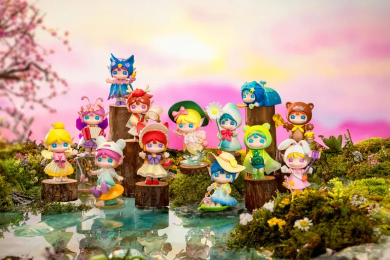 Suri Go For Outing Series Figure Blind Box