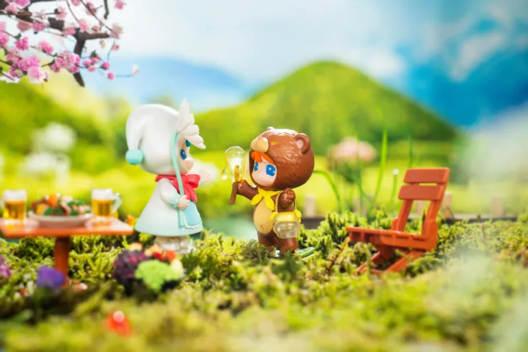 Suri Go For Outing Series Figure Blind Box