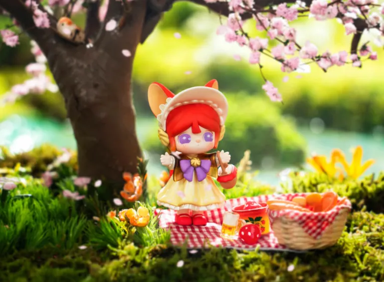 Suri Go For Outing Series Figure Blind Box