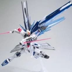 (THE GUNDAM BASE LIMITED) GUNDAM - MG 1/100 FREEDOM GUNDAM VER. 2.0 [CLEAR COLOR]